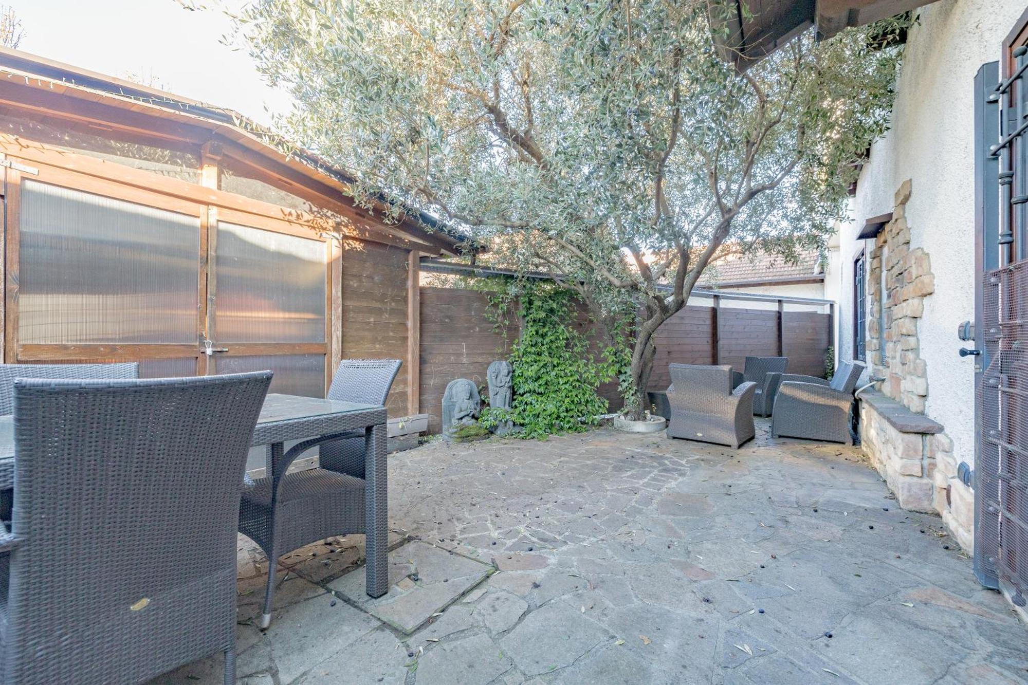 Вилла Malpensa Jacuzzi House Ferno Экстерьер фото